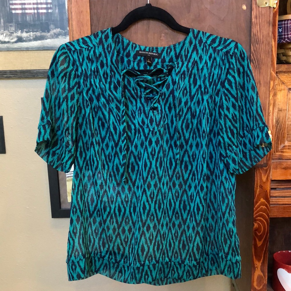 Banana Republic Blouse - Small